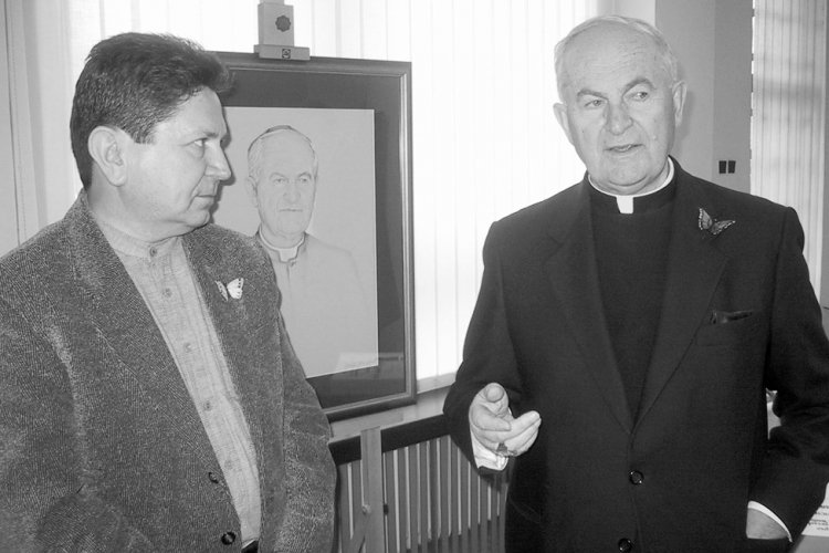 Odovzdanie portrétu kardinála Jozefa Tomku pri príležitosti jeho 80-tych narodenín.